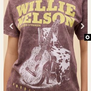 Daydreamer Willie Nelson Graphic Tee - Brown and Yellow
